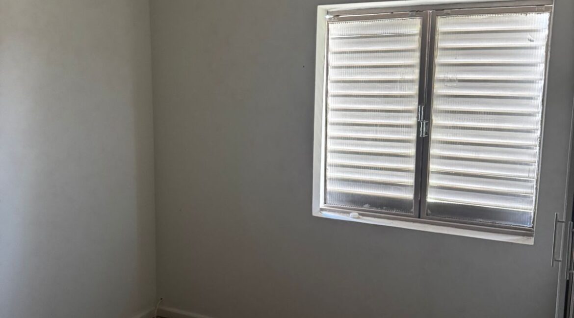 WhatsApp Image 2025-12-02 at 15.55.32