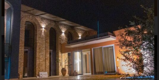 EXCELENTE CASA –